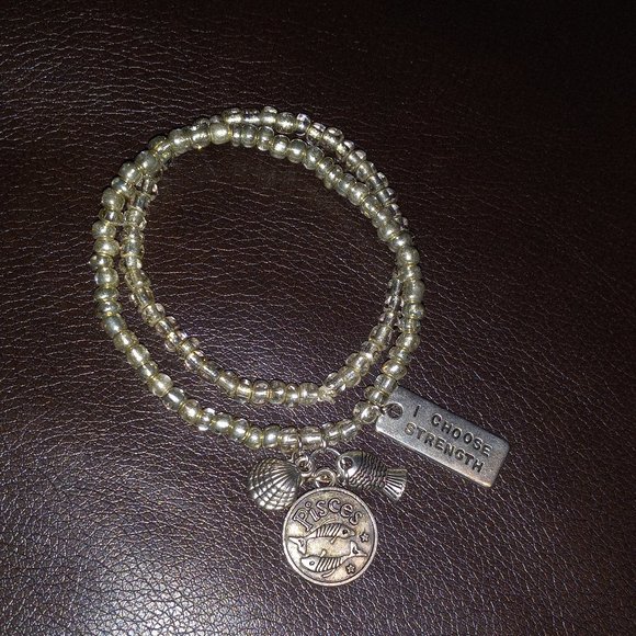 Charm bracelet - Picture 1 of 1